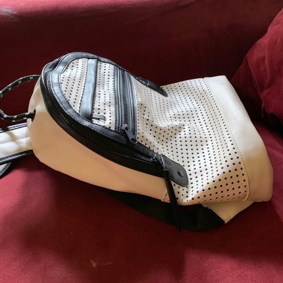 Target A NEW DAY backpack - Picture 6 of 6